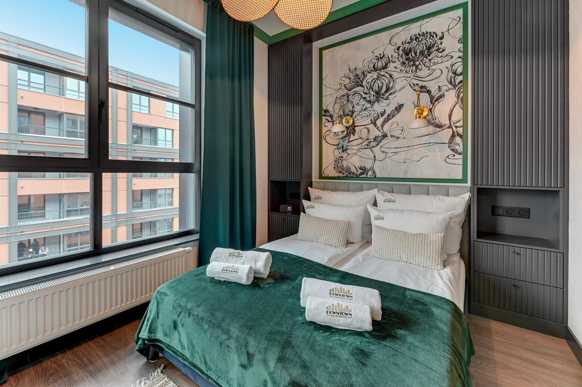 Doki Living - Foodhall & Parking By Downtown Apartments Гданьск Экстерьер фото