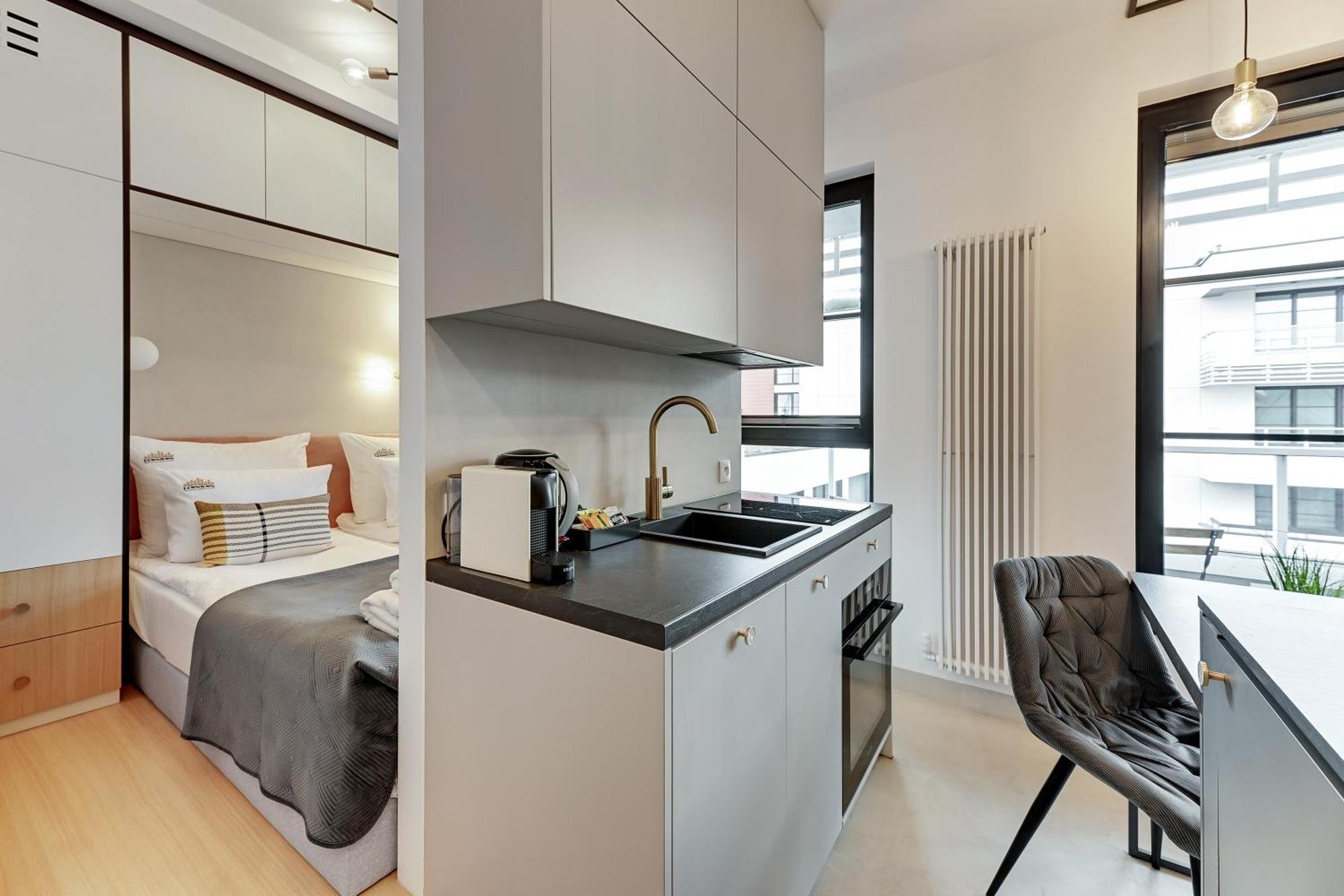 Doki Living - Foodhall & Parking By Downtown Apartments Гданьск Экстерьер фото