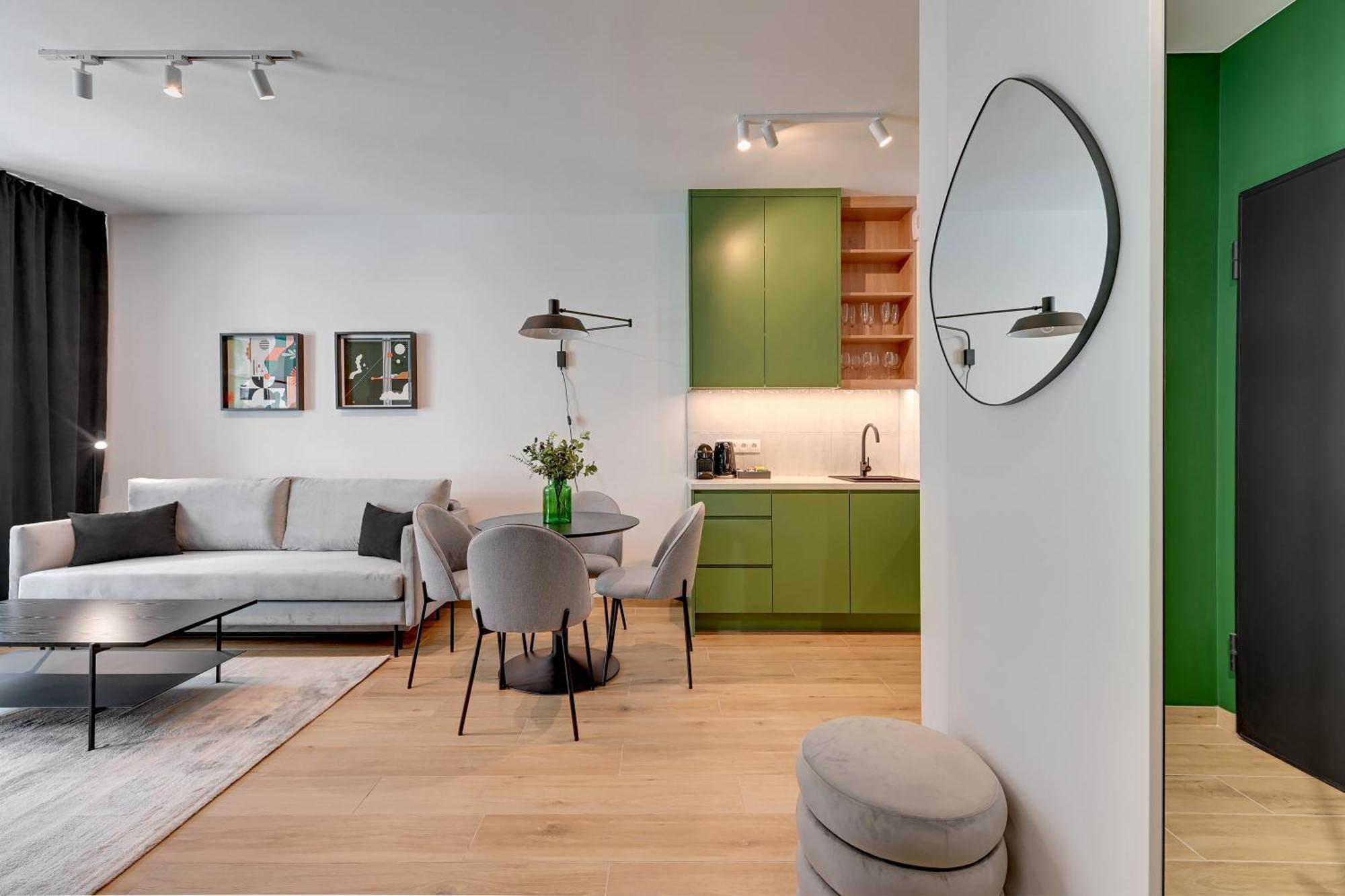 Doki Living - Foodhall & Parking By Downtown Apartments Гданьск Экстерьер фото